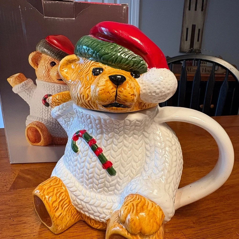 Vintage Ceramic Bear Teapot Excellent Condition